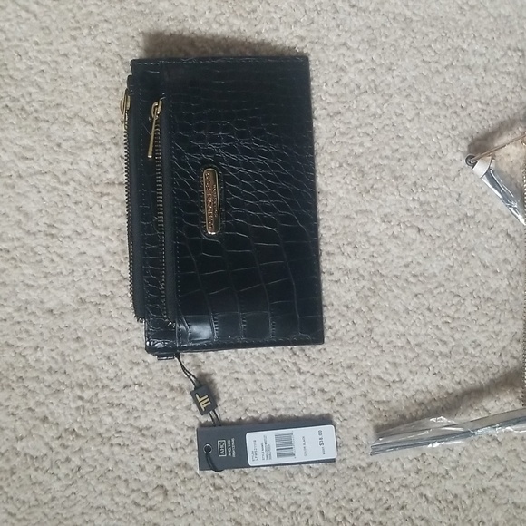 Purses - Picture 2 of 4